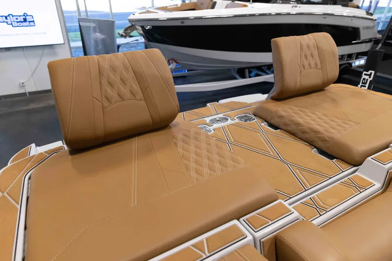 Slide: The Image of Malibu M230 2025 - 40