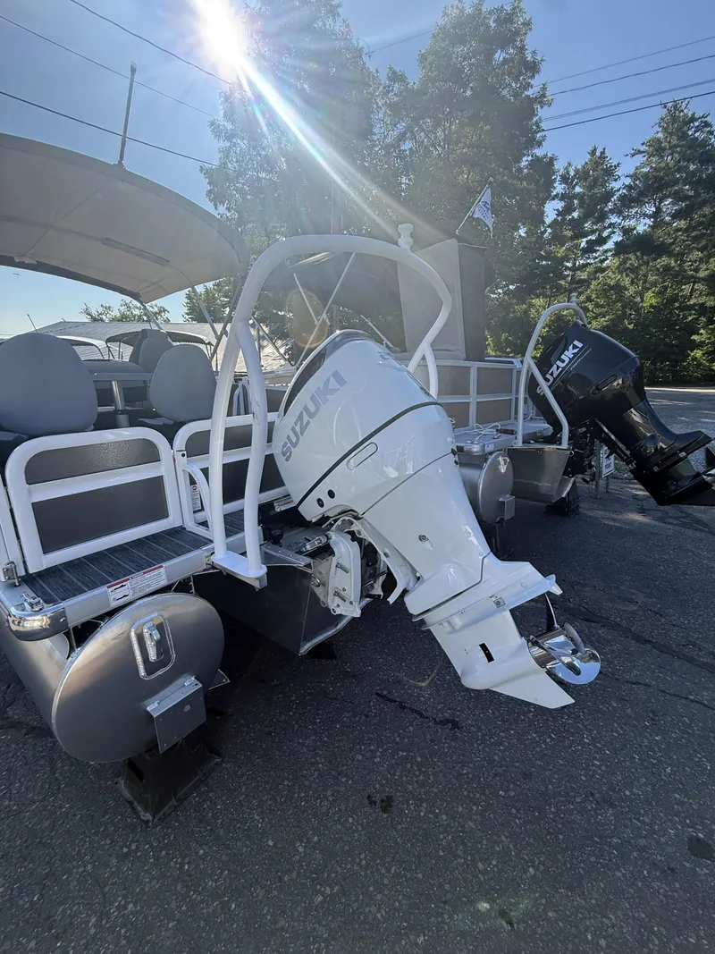 Slide: The Image of Premier 230 Sunsation RS - CL PTX 2027 - 43