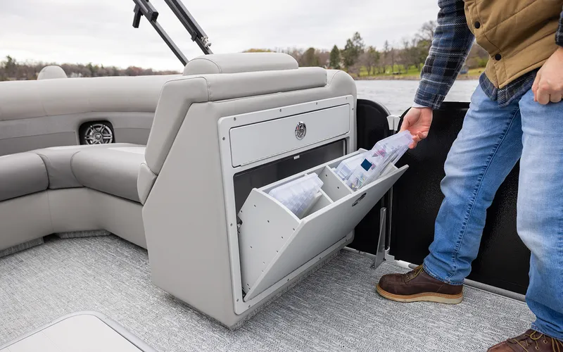Slide: The Image of Premier 230 SUNSATION ANGLER 2027 - 0
