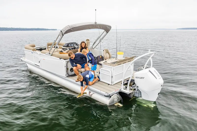 Slide: The Image of Premier 230 SUNSATION ANGLER 2027 - 7