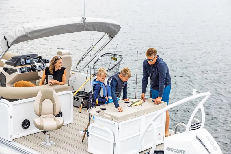 Slide: The Image of Premier 230 SUNSATION ANGLER 2027 - 6