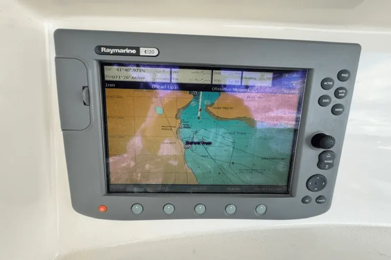 Slide: The Image of Boston Whaler 320 OUTRAGE CUDDY 2008 - 11