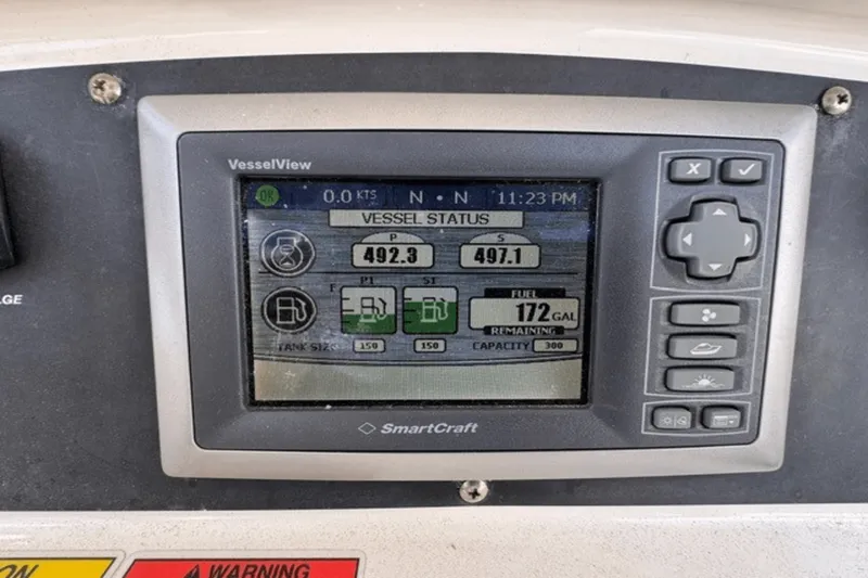 Slide: The Image of Boston Whaler 320 OUTRAGE CUDDY 2008 - 12