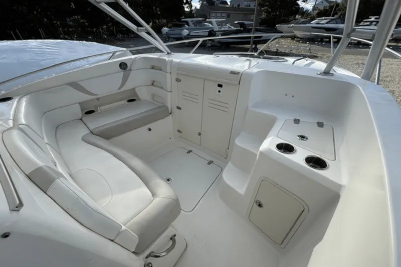 Slide: The Image of Boston Whaler 320 OUTRAGE CUDDY 2008 - 18