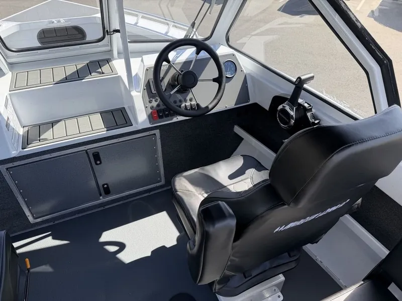 Slide: The Image of North River 23' Seahawk 2027 - 7