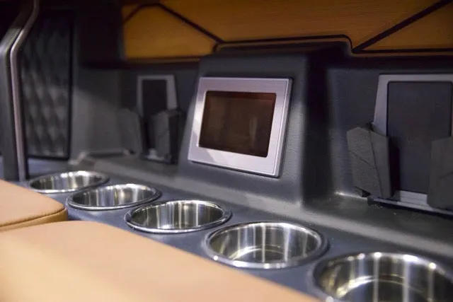 Slide: The Image of Malibu M242 2026 - 33