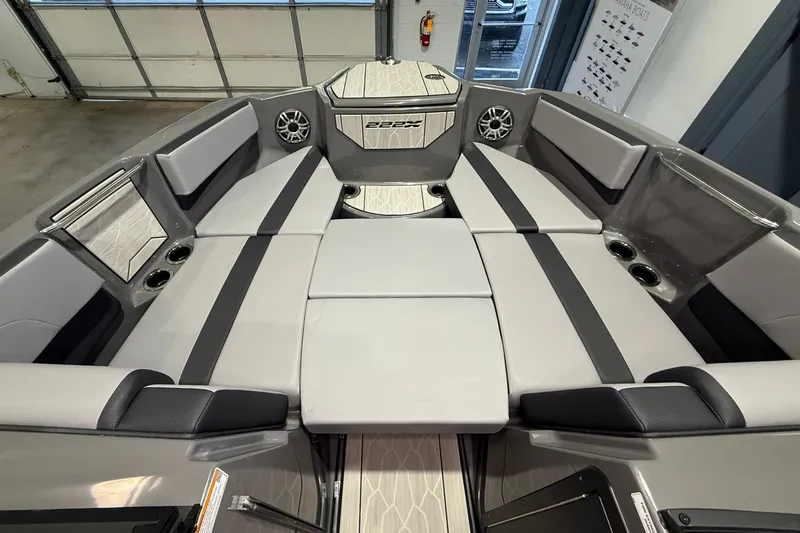 Slide: The Image of Yamaha 222XE 2025 - 20