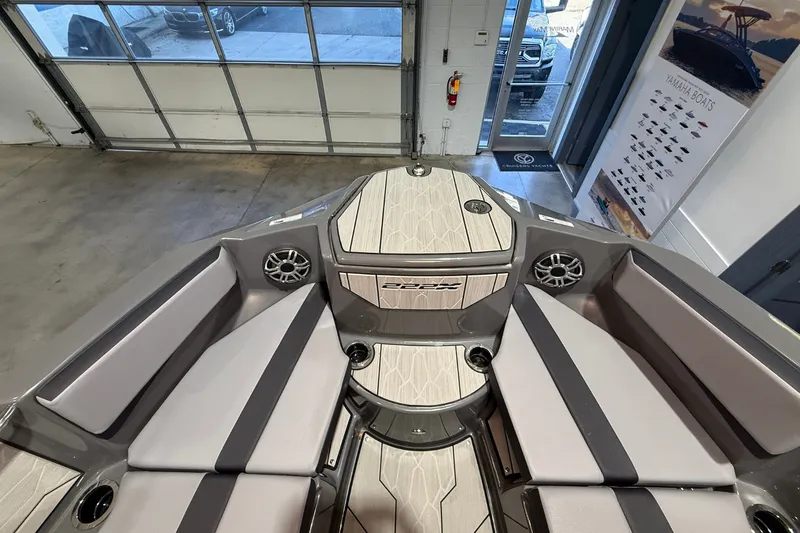 Slide: The Image of Yamaha 222XE 2025 - 24