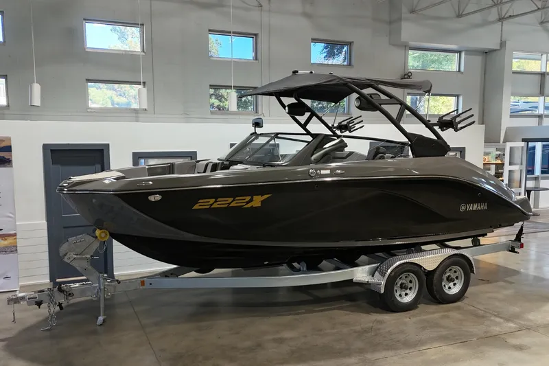 Slide: The Image of Yamaha 222XE 2025 - 3