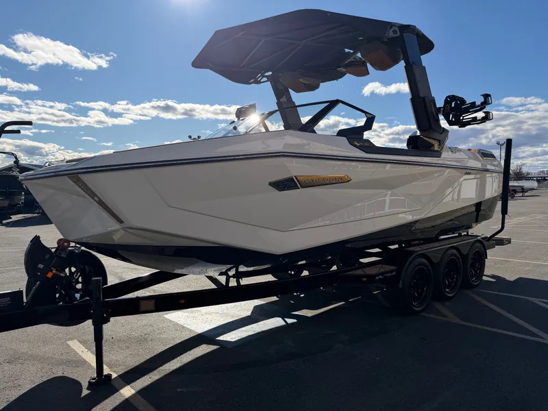 Slide: The Image of Nautique Paragon G23 2026 - 8