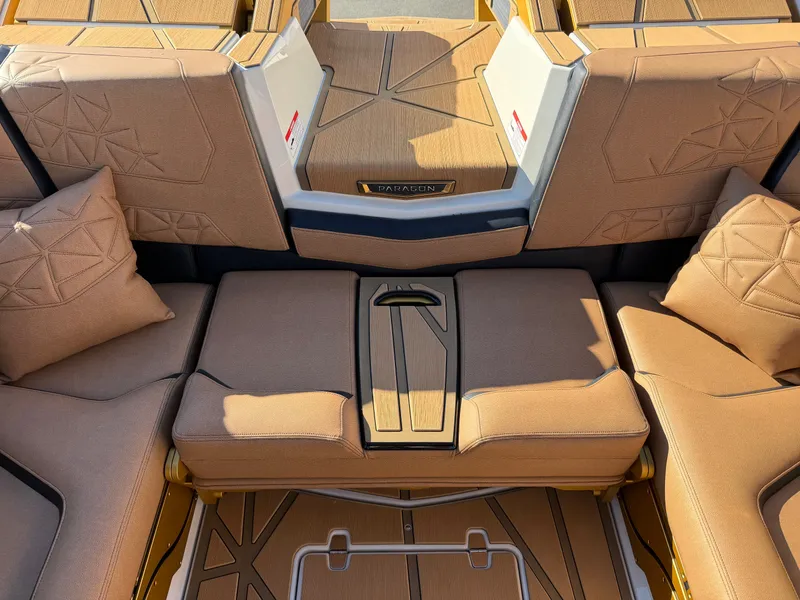 Slide: The Image of Nautique Paragon G23 2026 - 23