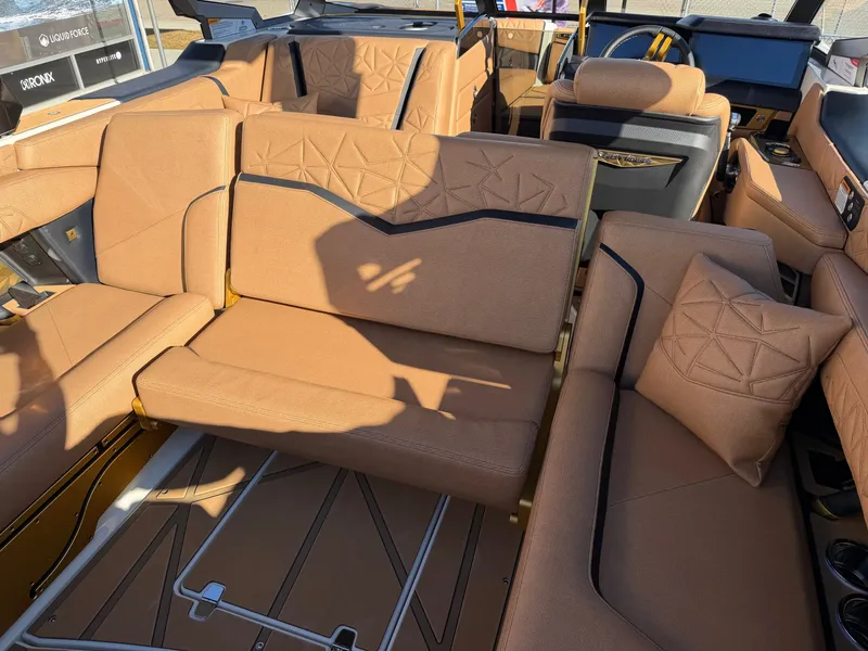 Slide: The Image of Nautique Paragon G23 2026 - 34