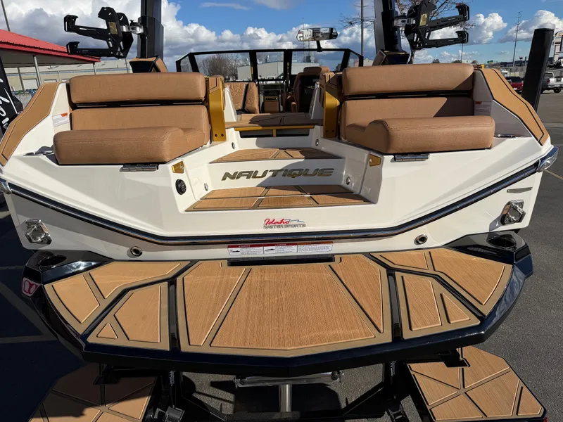 Slide: The Image of Nautique Paragon G23 2026 - 5