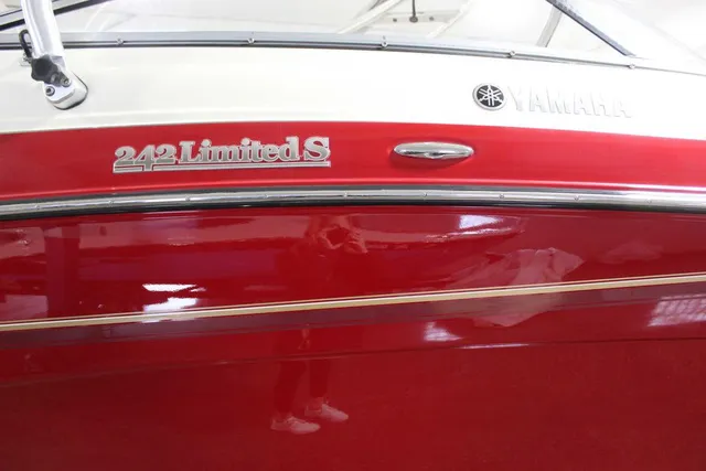 Slide: The Image of Yamaha 242 Limited S 2014 - 10