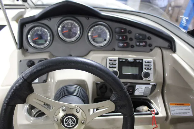 Slide: The Image of Yamaha 242 Limited S 2014 - 7