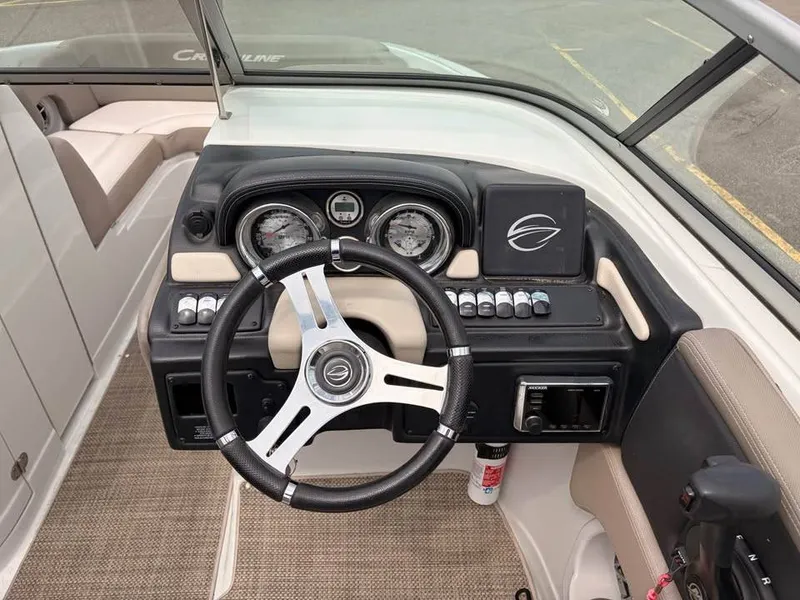 Slide: The Image of Crownline Boats Boats E22 2018 - 7