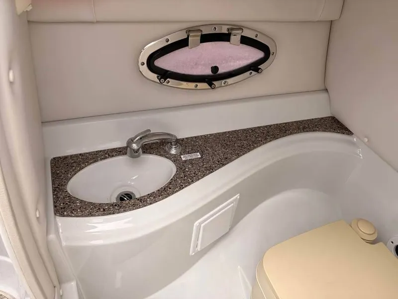Slide: The Image of Crownline Boats Boats E22 2018 - 8