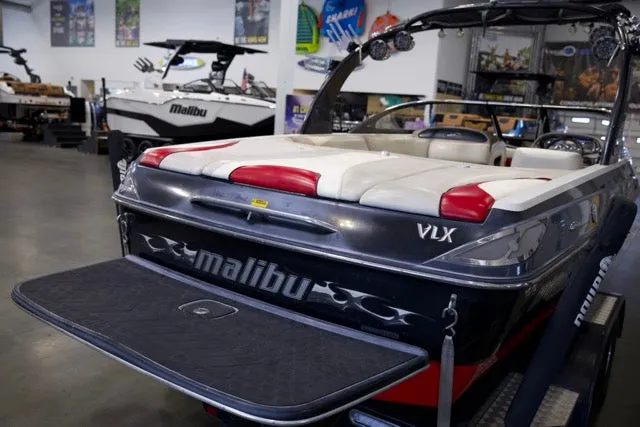 Slide: The Image of Malibu VLX 2006 - 10