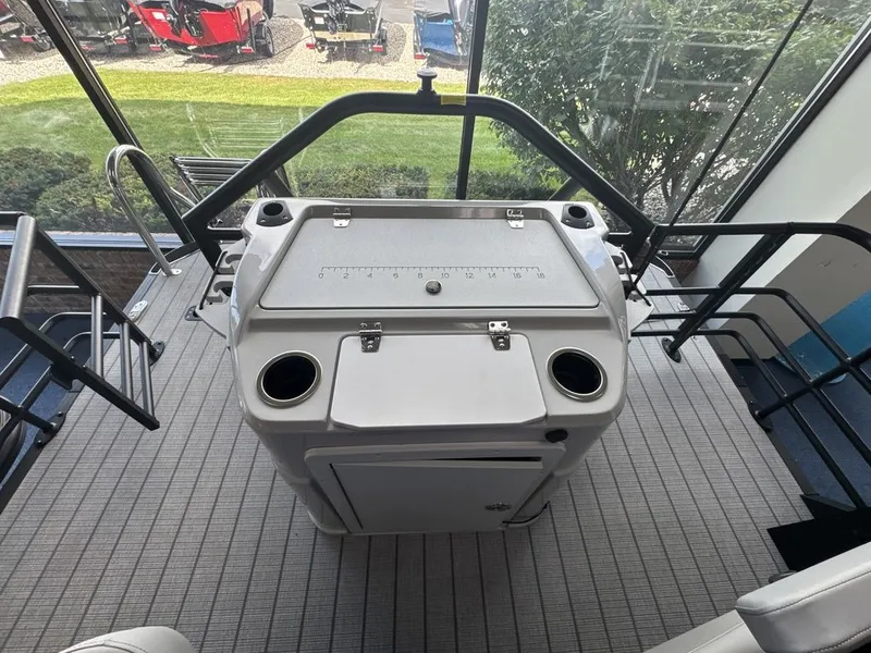 Slide: The Image of Sylvan L3 Party Fish 2026 - 30