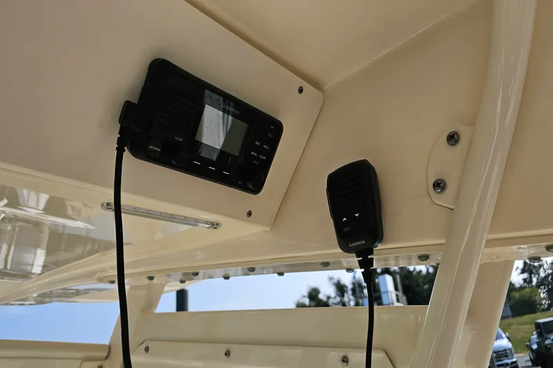 Slide: The Image of Scout 255 LXF 2020 - 30