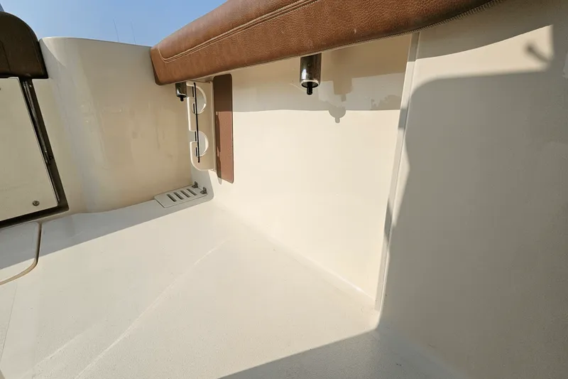 Slide: The Image of Scout 255 LXF 2020 - 32