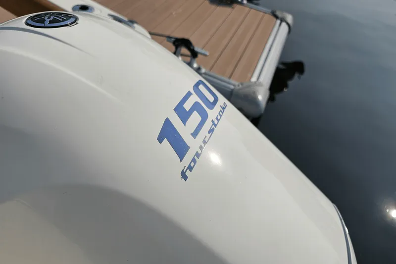 Slide: The Image of Scout 255 LXF 2020 - 7