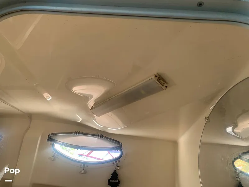 Slide: The Image of Vent Window Head - 9617932