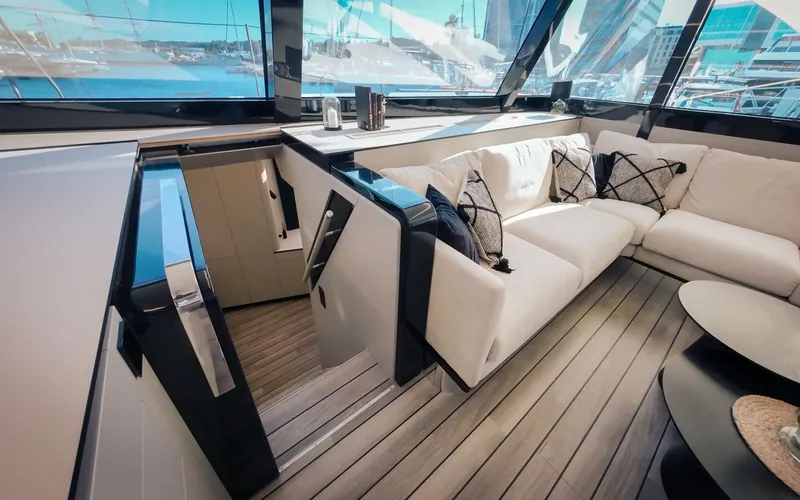 Slide: The Image of Wave Catamarans 60 2024 - 3