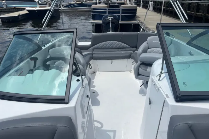 Slide: The Image of NauticStar 223 DC 2025 - 5