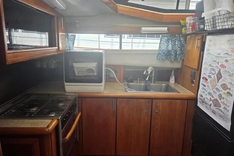Slide: The Image of Bayliner 3888 Motoryacht 1990 - 12