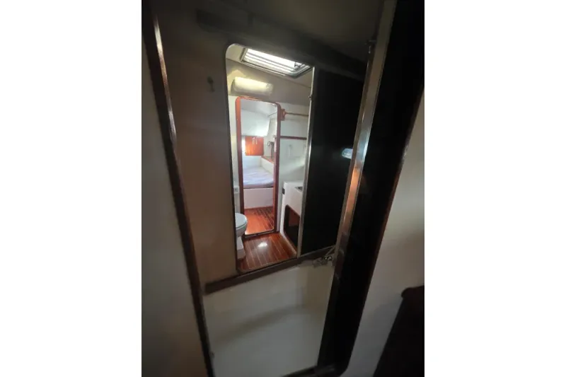 Slide: The Image of Bayliner 3888 Motoryacht 1990 - 26