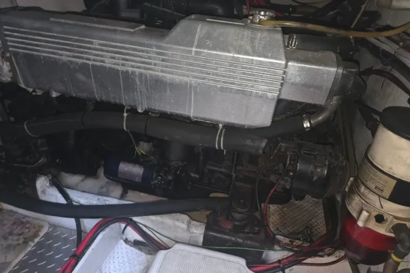 Slide: The Image of Bayliner 3888 Motoryacht 1990 - 31