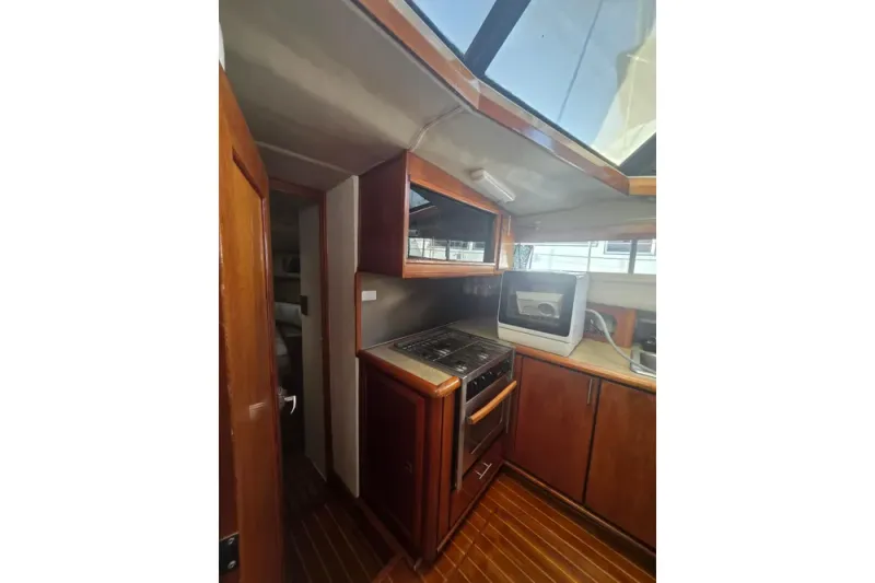 Slide: The Image of Bayliner 3888 Motoryacht 1990 - 15