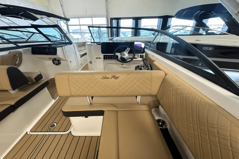 Slide: The Image of Sea Ray SDX 270 Outboard 2025 - 15