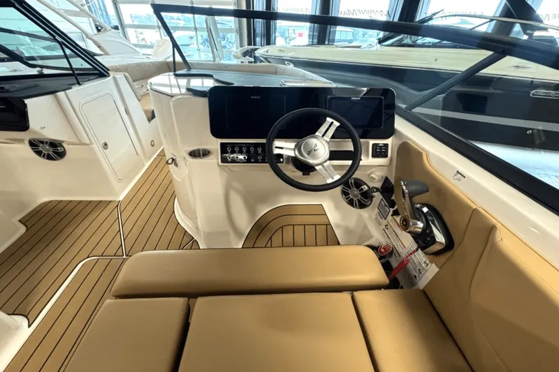 Slide: The Image of Sea Ray SDX 270 Outboard 2025 - 18