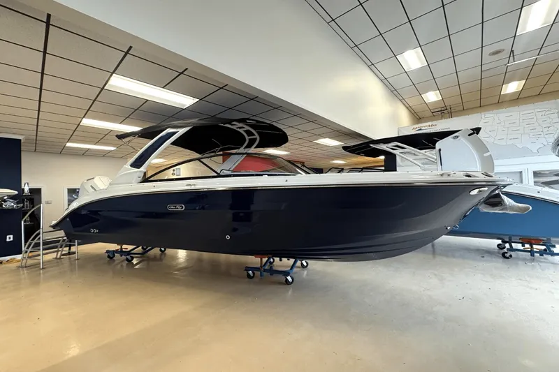 Slide: The Image of Sea Ray SDX 270 Outboard 2025 - 2