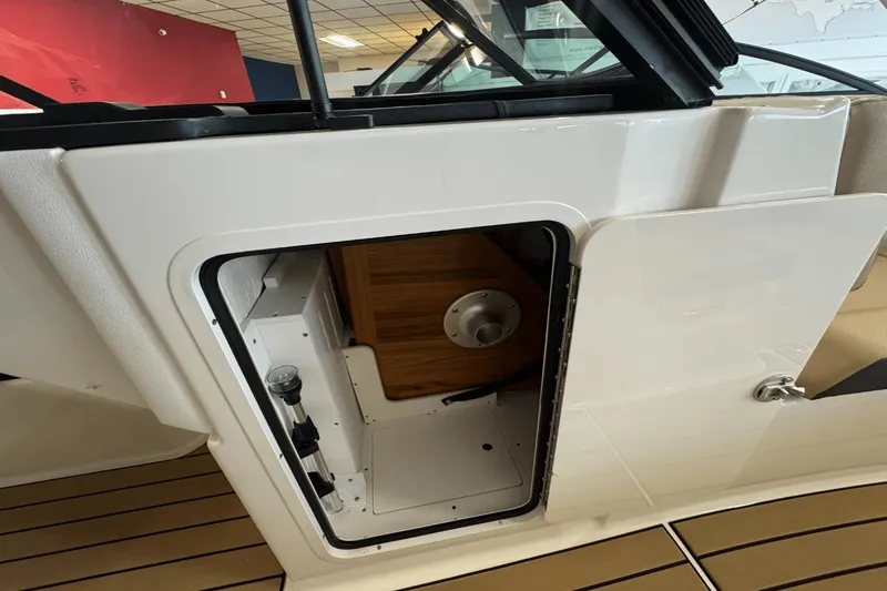 Slide: The Image of Sea Ray SDX 270 Outboard 2025 - 26