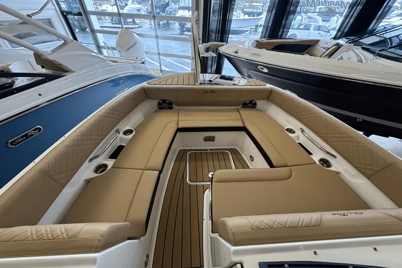 Slide: The Image of Sea Ray SDX 270 Outboard 2025 - 28