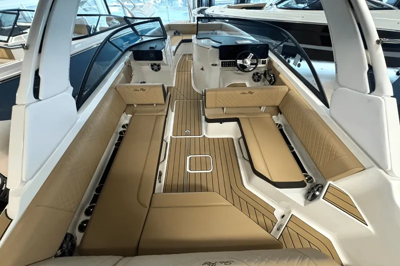 Slide: The Image of Sea Ray SDX 270 Outboard 2025 - 6