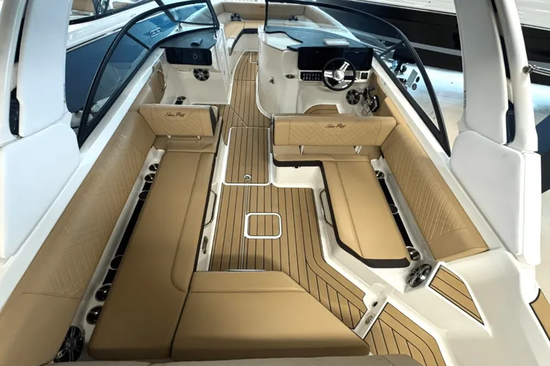 Slide: The Image of Sea Ray SDX 270 Outboard 2025 - 7