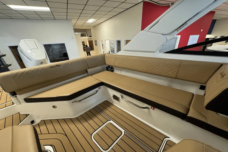 Slide: The Image of Sea Ray SDX 270 Outboard 2025 - 9