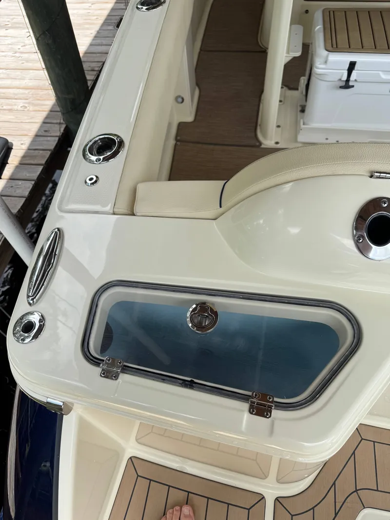 Slide: The Image of Chris-Craft CATALINA 24 2023 - 17