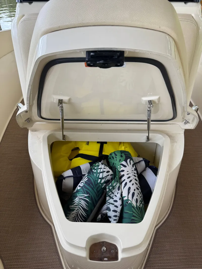 Slide: The Image of Chris-Craft CATALINA 24 2023 - 30