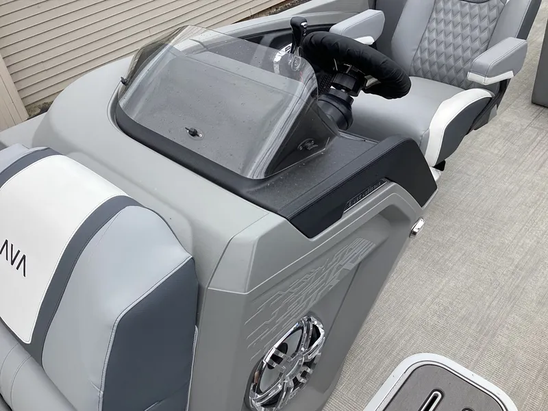 Slide: The Image of Avalon Catalina 2585 Versatile Rear Bench 2026 - 43