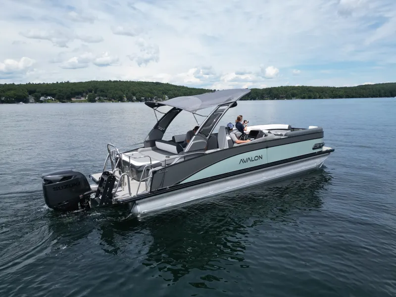 Slide: The Image of Avalon Catalina 2585 Versatile Rear Bench 2026 - 61