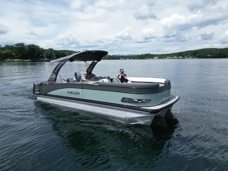 Slide: The Image of Avalon Catalina 2585 Versatile Rear Bench 2026 - 63