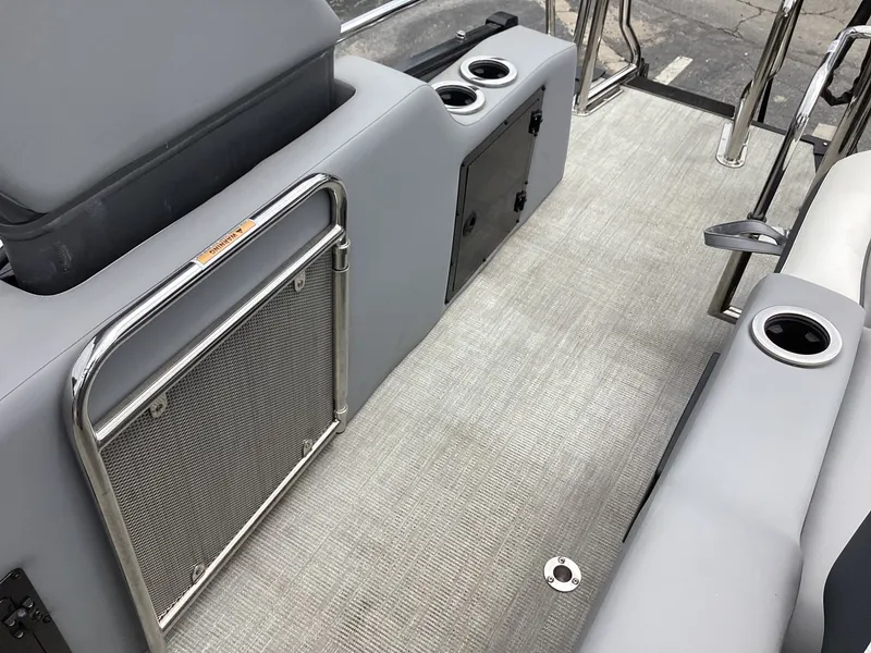 Slide: The Image of Avalon Catalina 2585 Versatile Rear Bench 2026 - 48