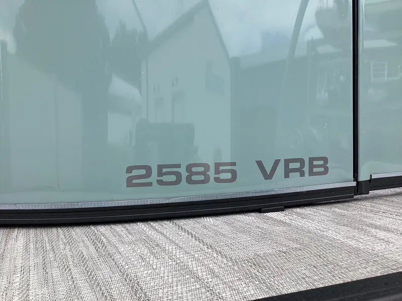 Slide: The Image of Avalon Catalina 2585 Versatile Rear Bench 2026 - 4