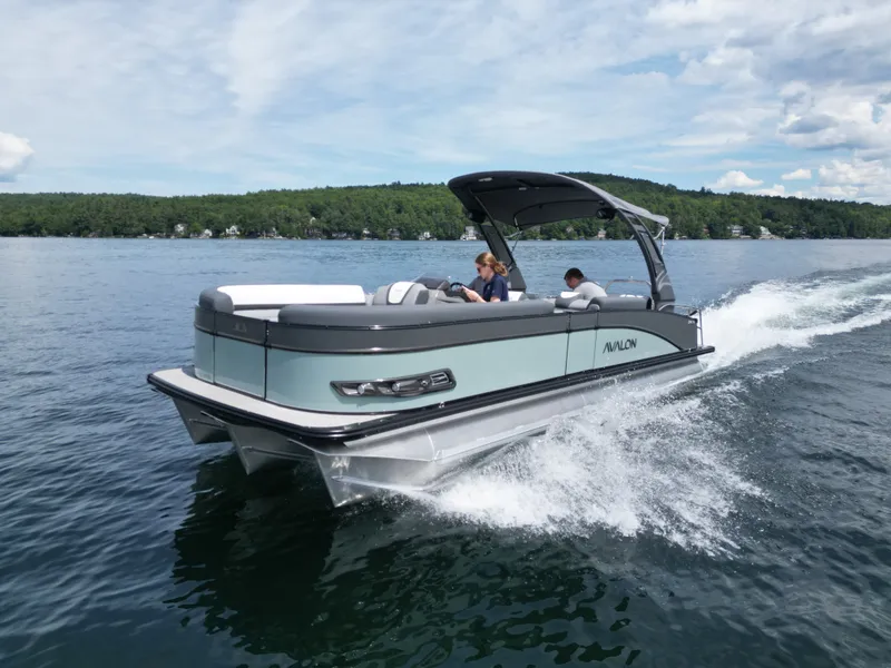 Slide: The Image of Avalon Catalina 2585 Versatile Rear Bench 2026 - 74