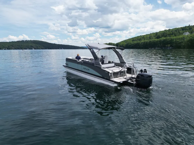 Slide: The Image of Avalon Catalina 2585 Versatile Rear Bench 2026 - 69